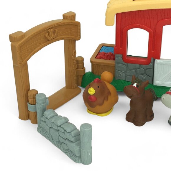 Fisher Price Little People Animal Sound Stable Playset Figures Fencing More 2003 - Picture 2 of 14
